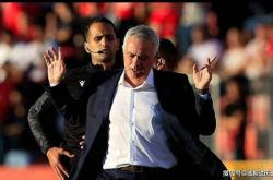 国际比赛日葡超传出新动向；纽约尼克斯远射贴柱；管理层表态：话题不断；年轻球员得到机会的简单介绍开云品牌